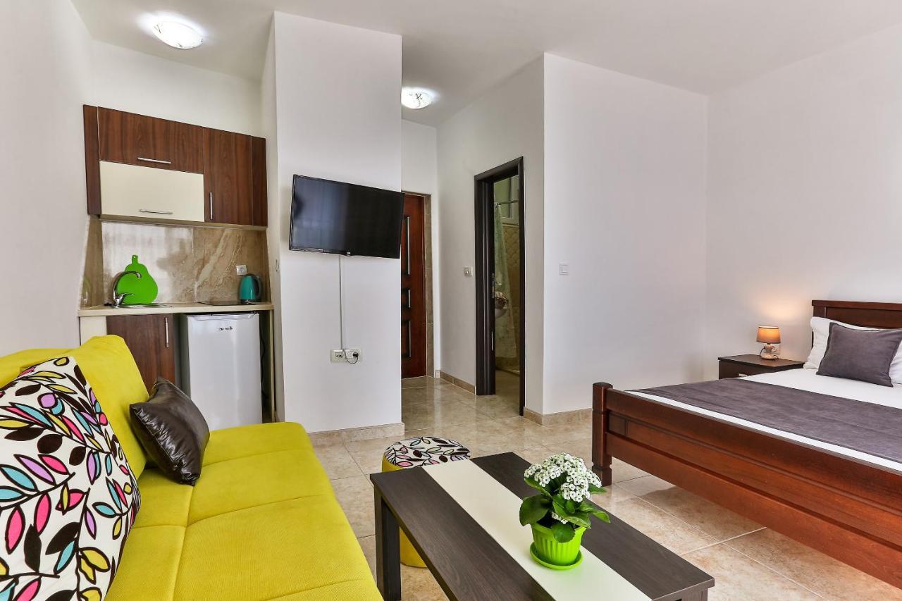 Buskovic Appartement Dobra Voda Buitenkant foto