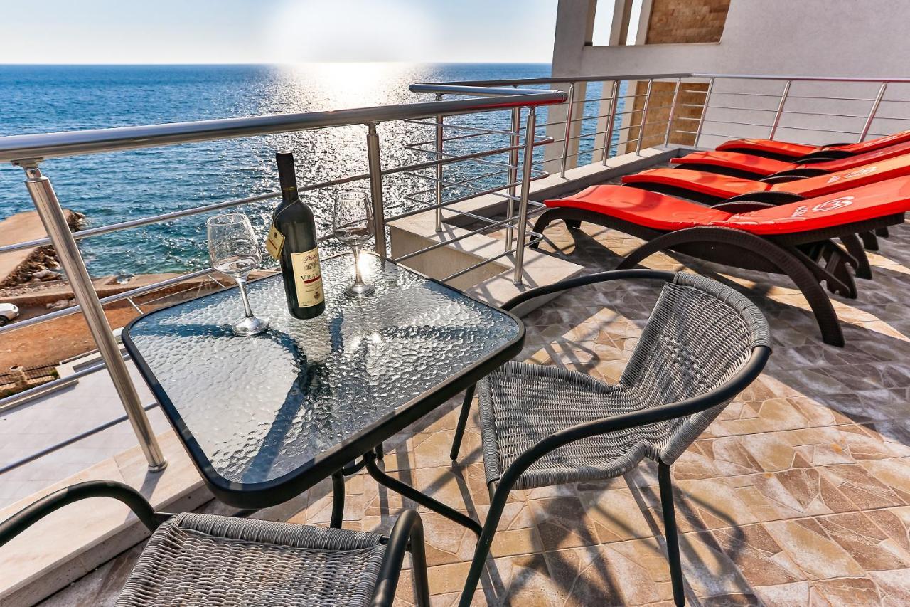 Buskovic Appartement Dobra Voda Buitenkant foto