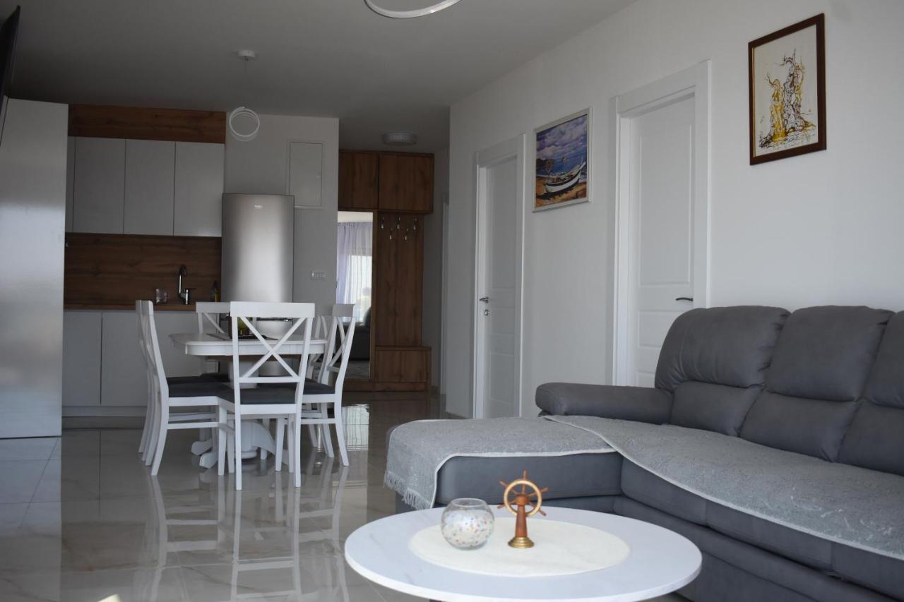 Buskovic Appartement Dobra Voda Buitenkant foto