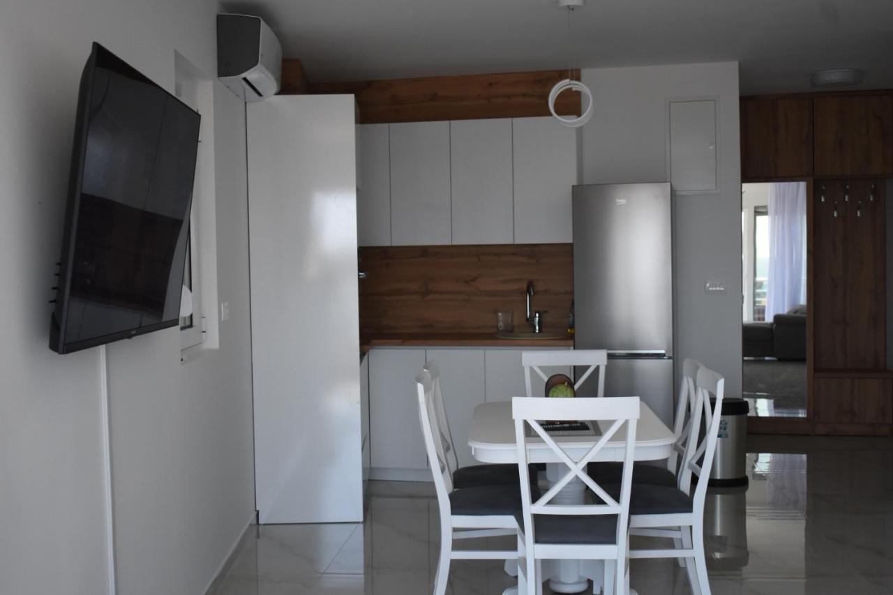 Buskovic Appartement Dobra Voda Buitenkant foto