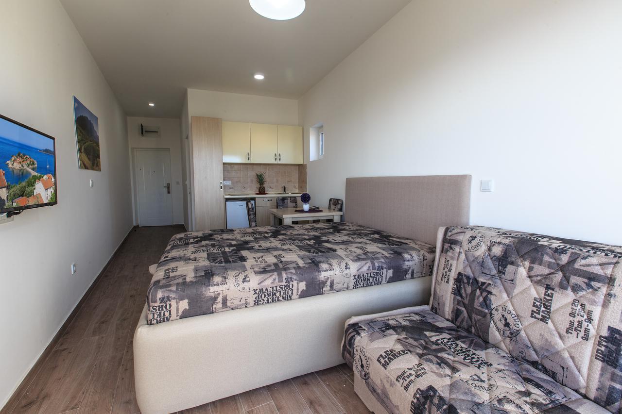 Buskovic Appartement Dobra Voda Buitenkant foto