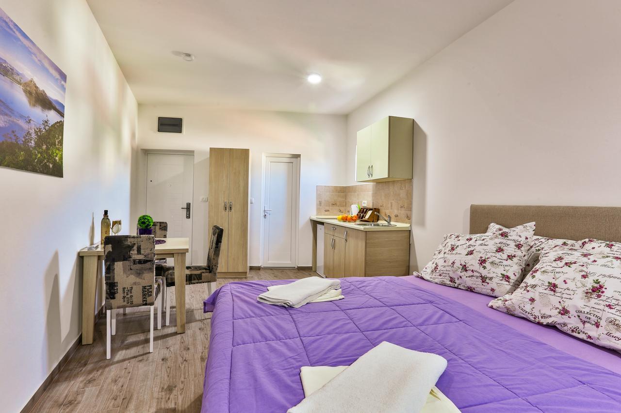 Buskovic Appartement Dobra Voda Buitenkant foto